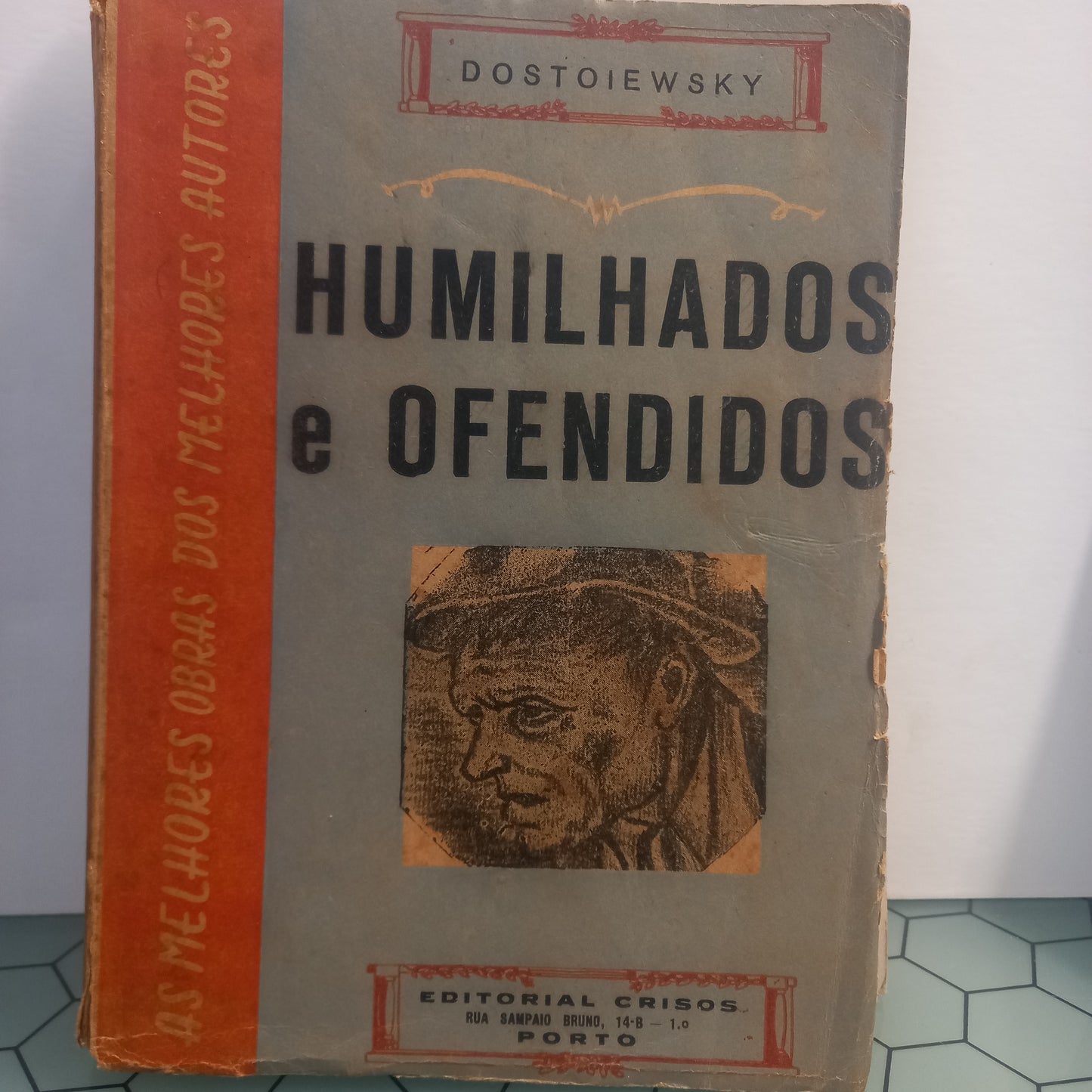 Humilhados e Ofendidos (Envelhecido)