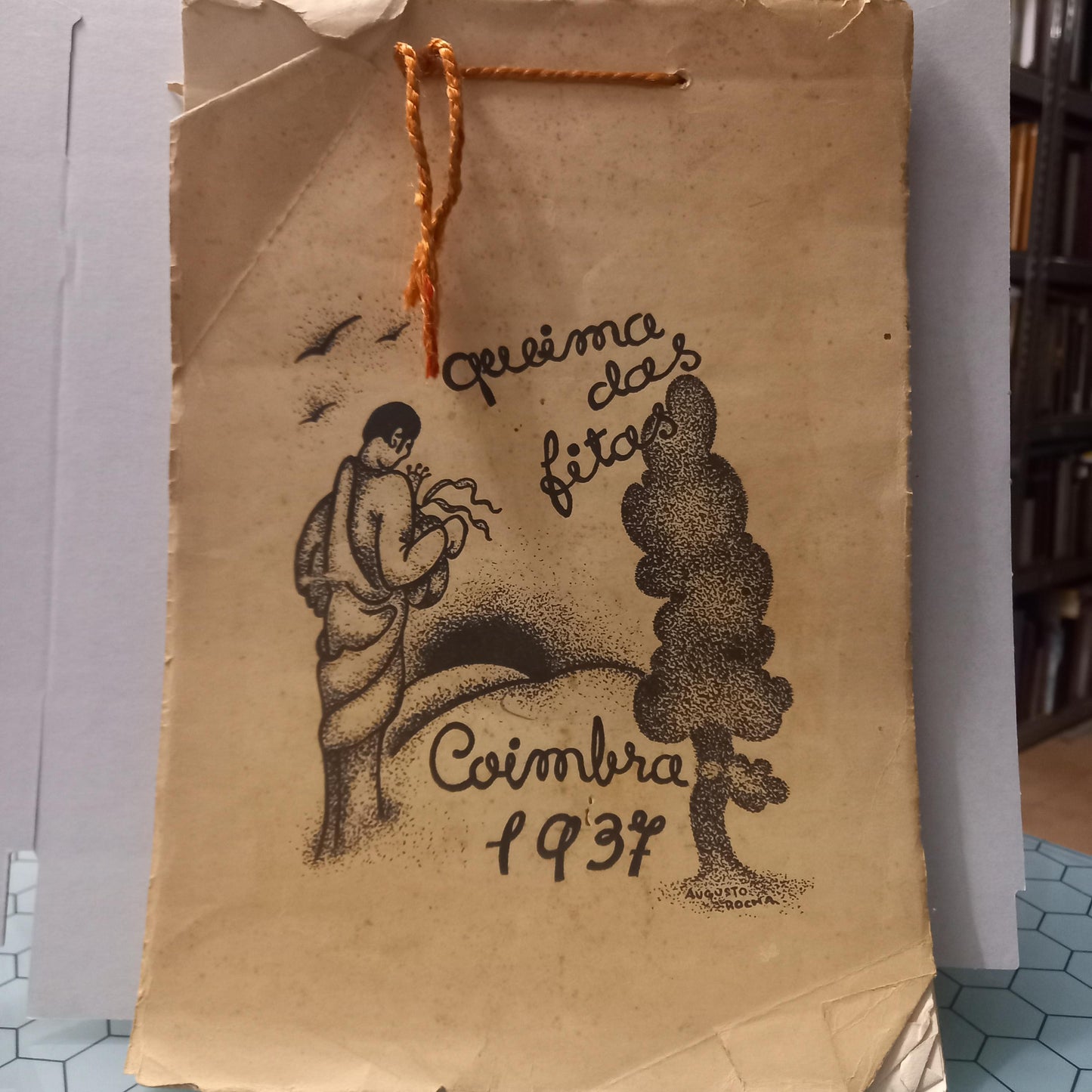 Queima das Fitas de Coimbra 1937 (Envelhecido)