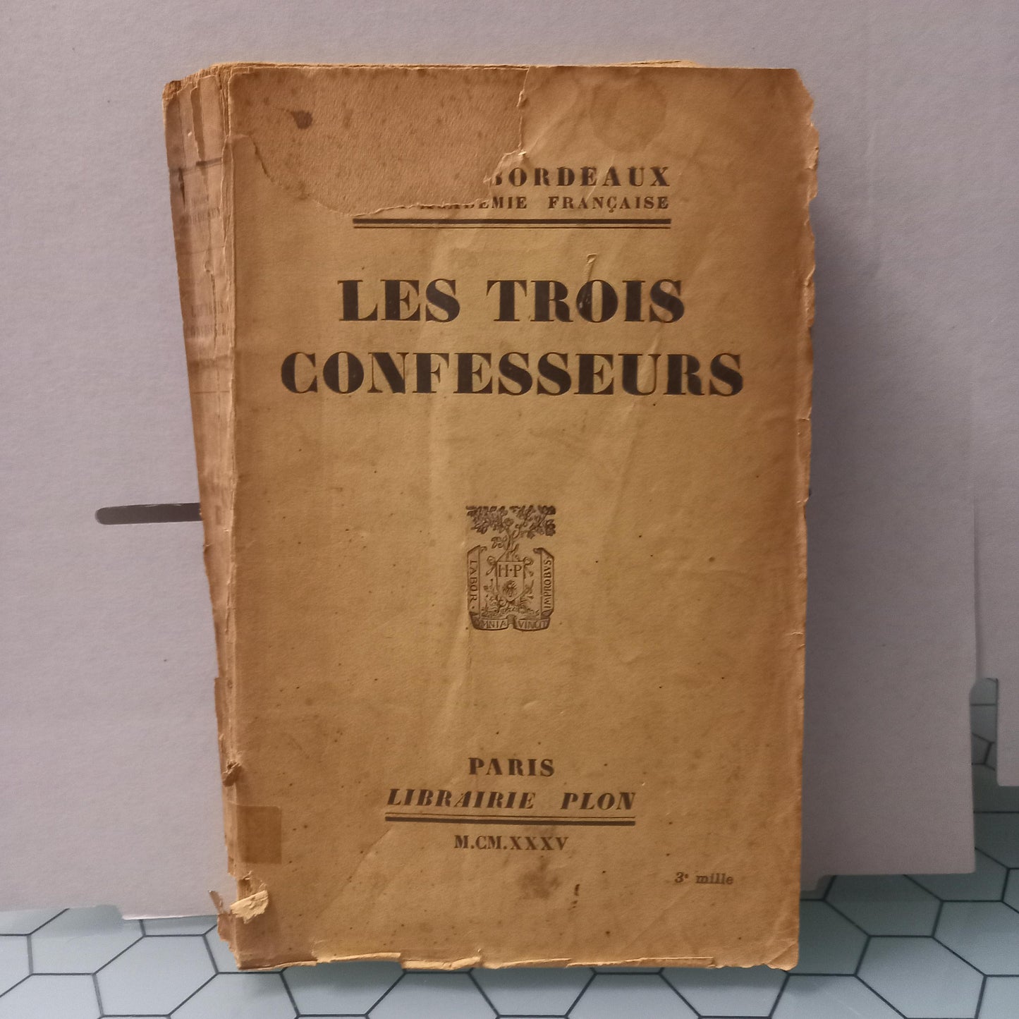 LES TROIS CONFESSEURS (Envelhecido)
