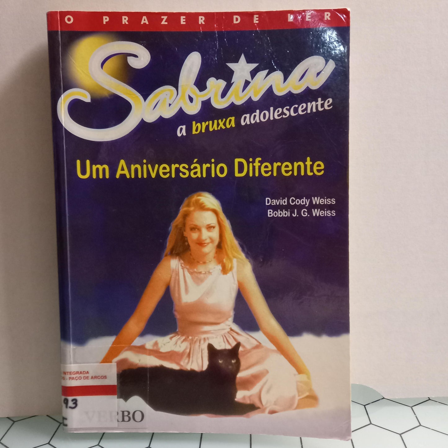 Um Aniversário Diferente Sabrina a bruxa adolescente (Usado)