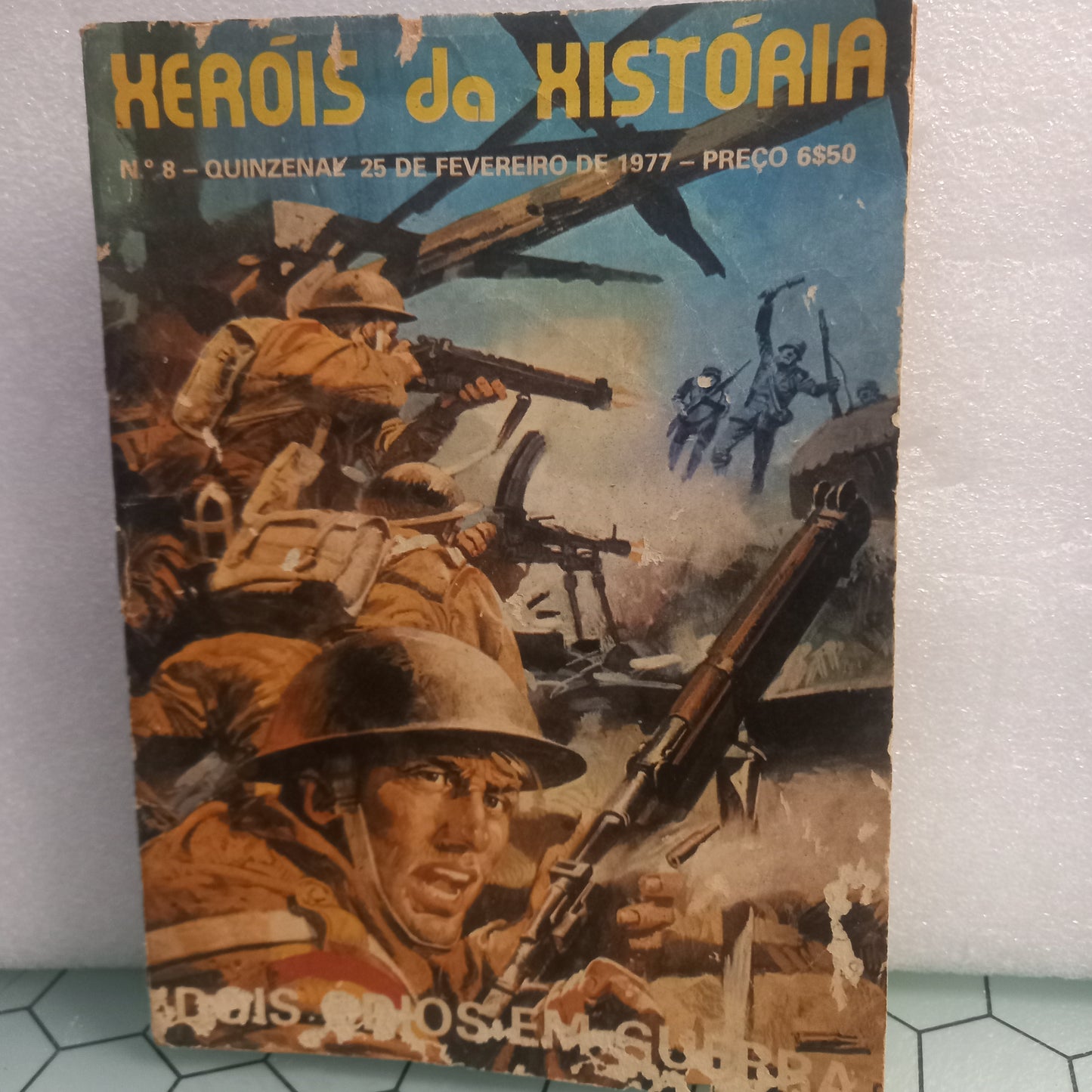 Heróis da História Dois Ódios em Guerra (Envelhecido)