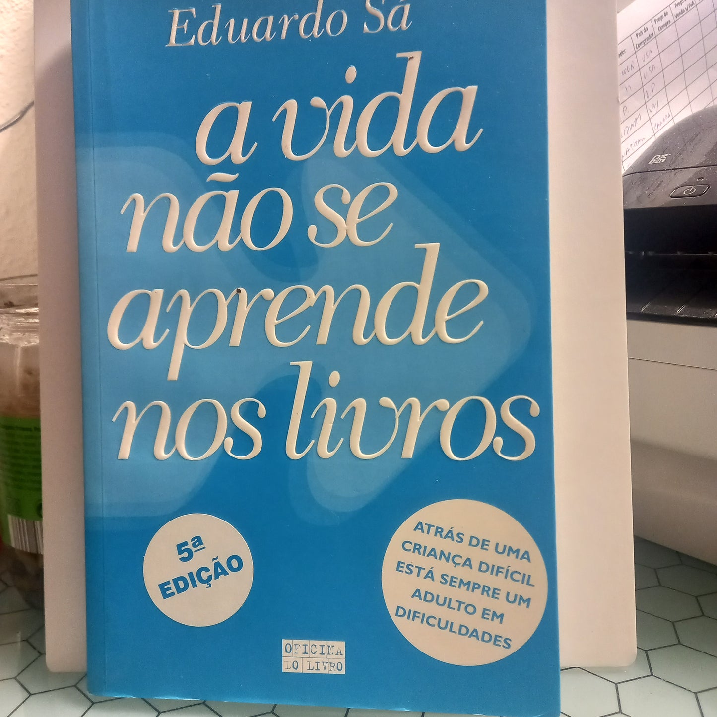 A Vida Não se Aprende nos Livros (CAPA DIF)
