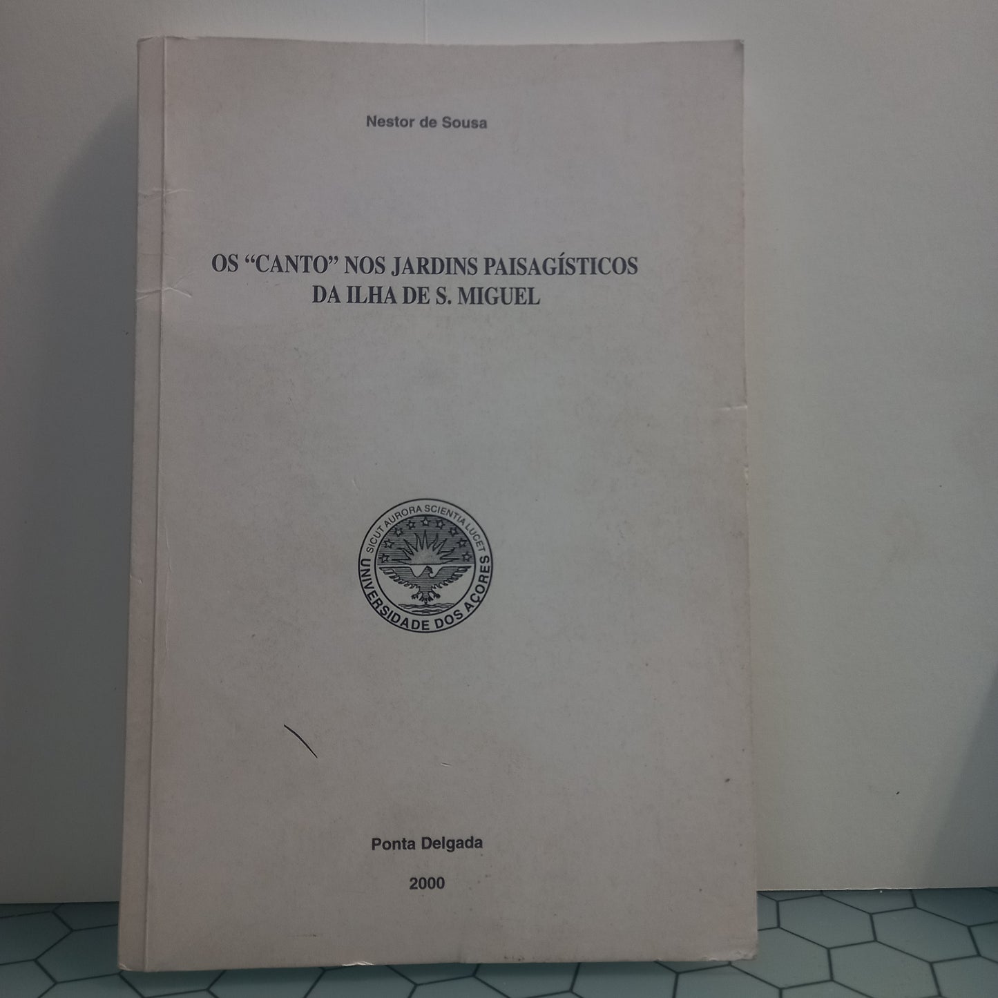 Os "Canto" nos Jardins Paisagísticos da Ilha de São Miguel (Bom Estado / Com Dedicatória)