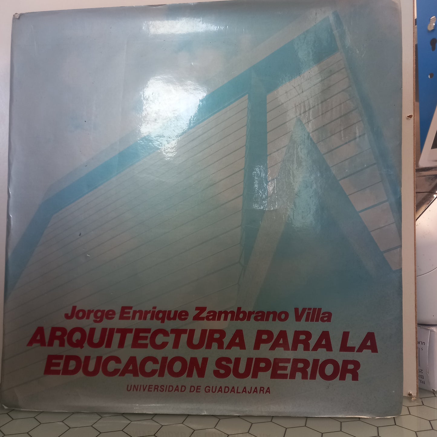 Arquitectura para la educación superior (Bom Estado)