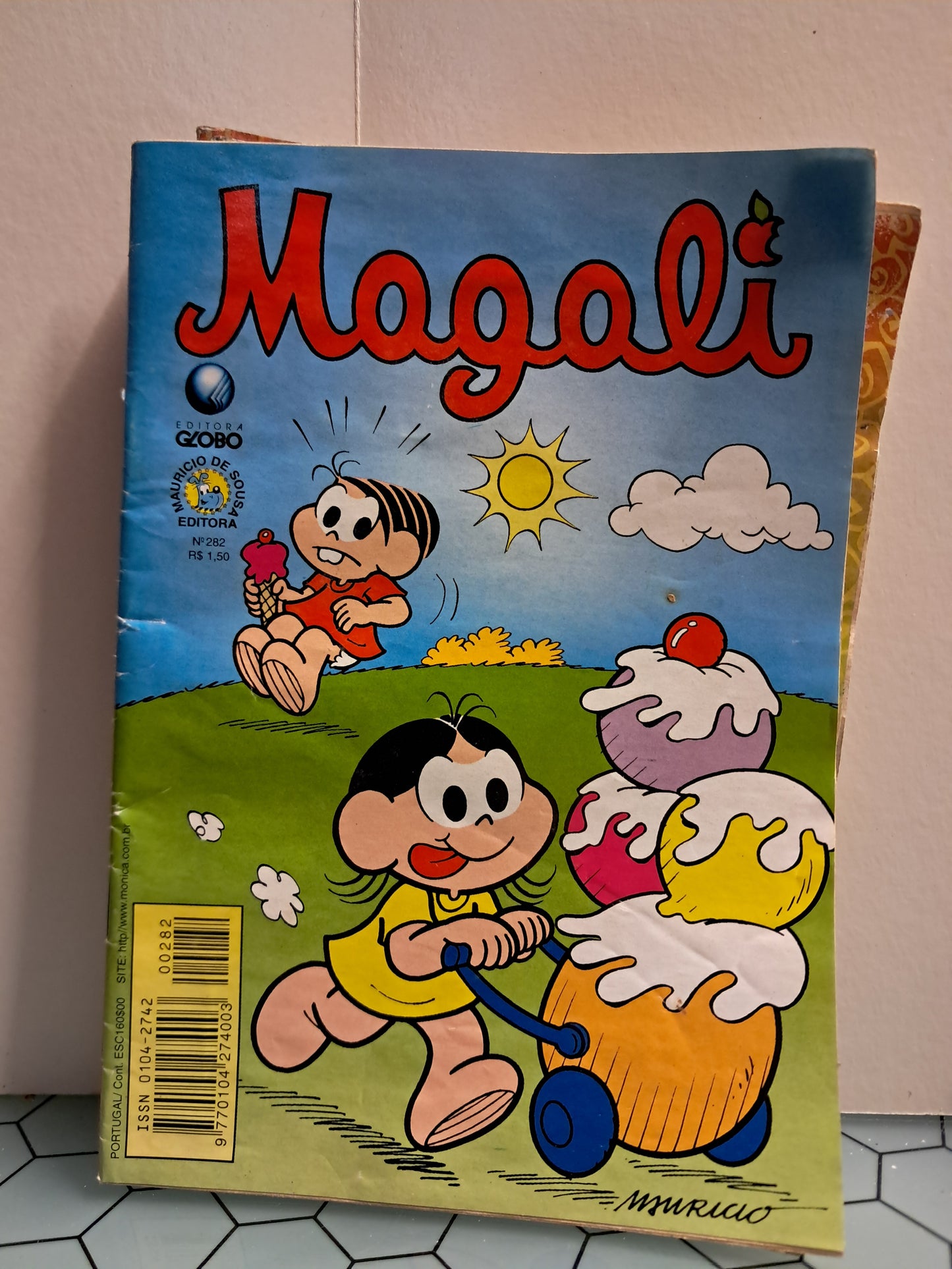 Magali 282 - Magali em Tampa Antimoscas (Usado)