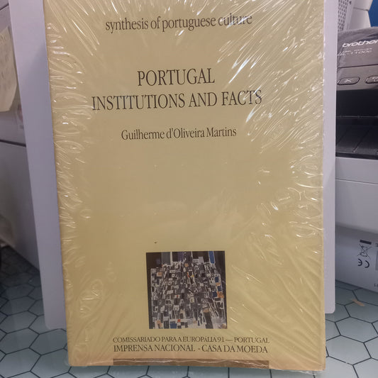 Portugal Institutions And Facts - Portugal — Instituições e Factos (Inglês)